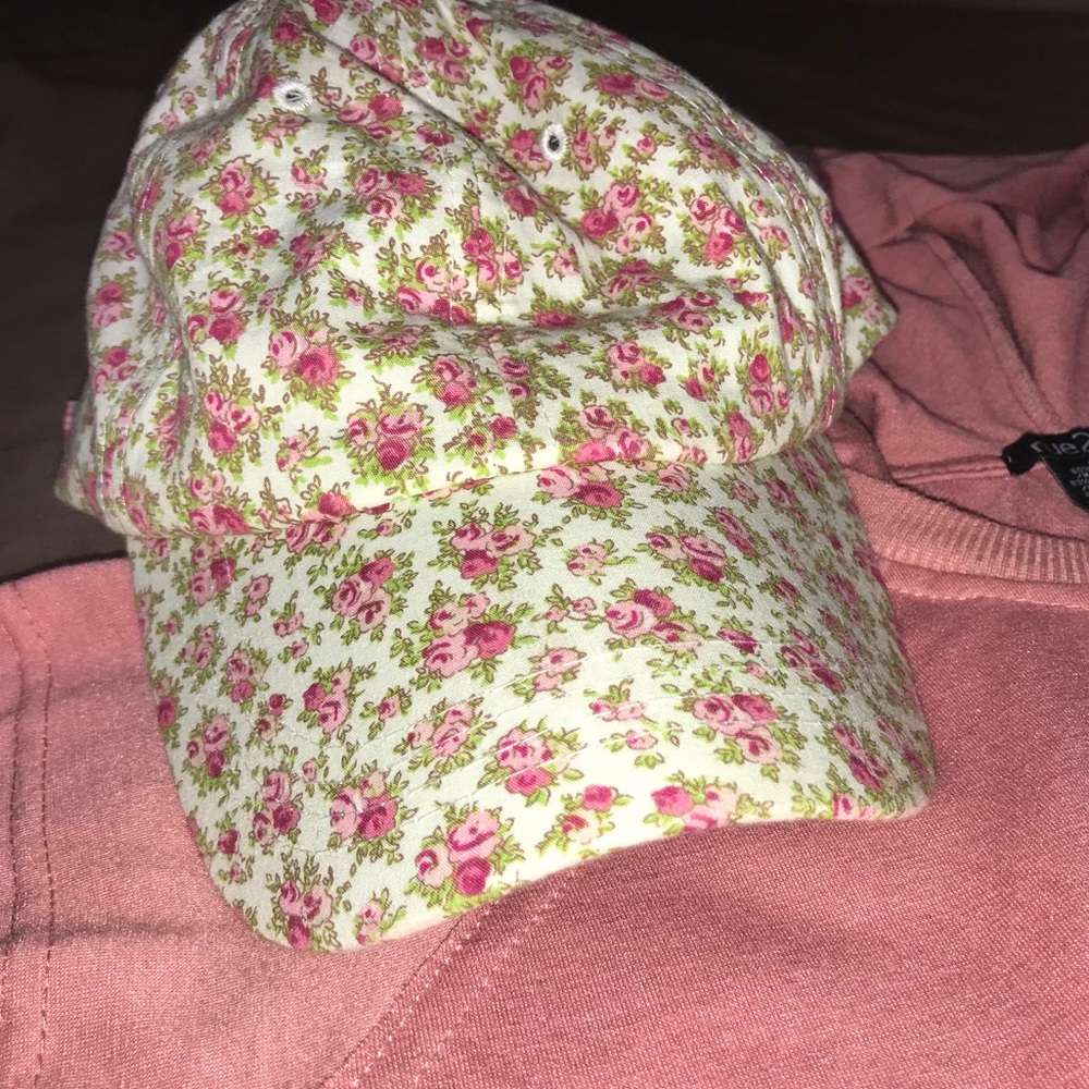 Rue 21 flower hat